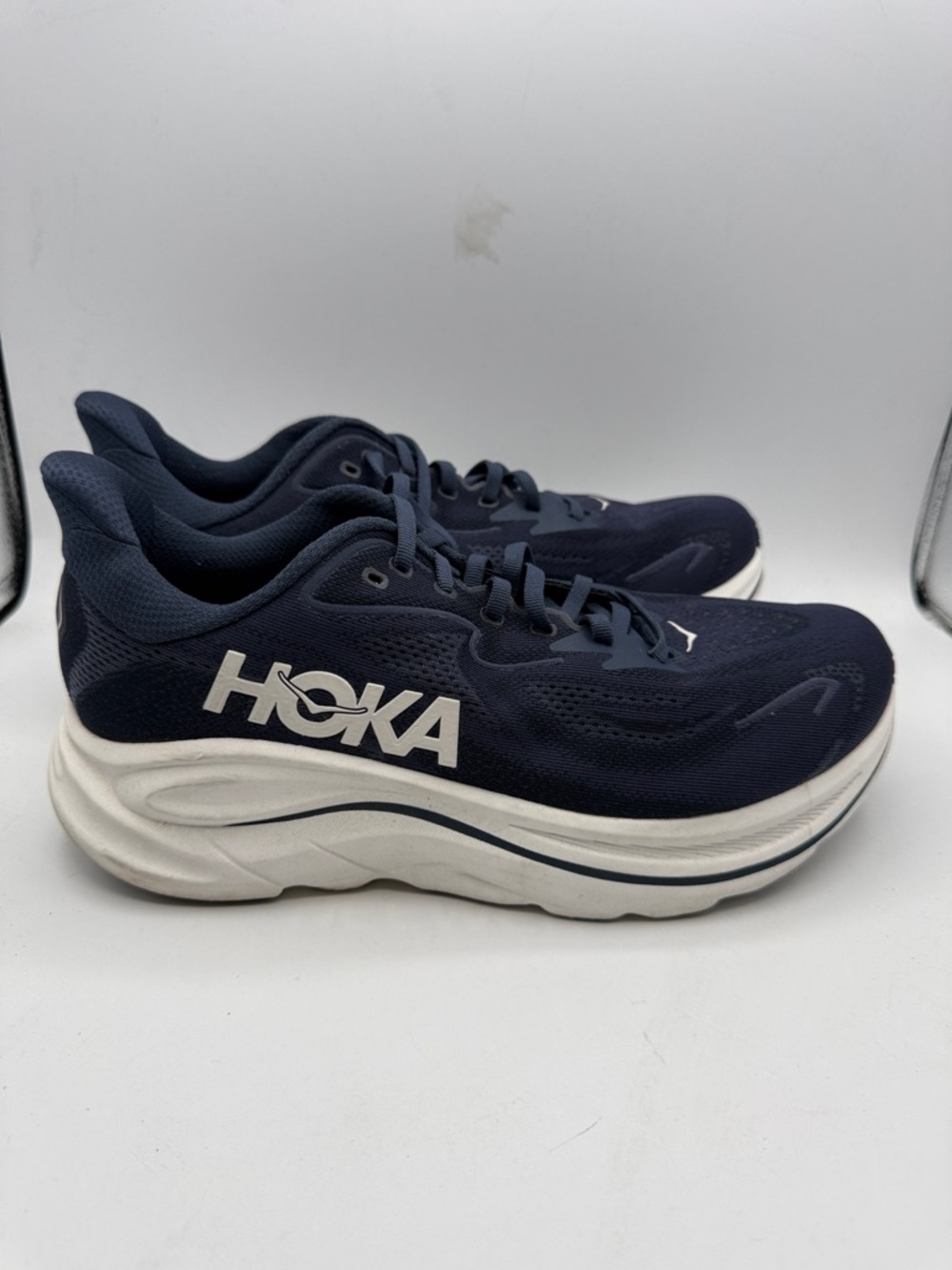 Hoka Clifton 10 men’s 9 2E wide shoe Navy and White Cushioned Running S8